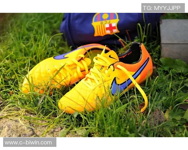 巴萨足球鞋的魅力与性能解析助你在球场上尽显风采 巴萨足球鞋的魅力与性能解析助你在球场上尽显风采